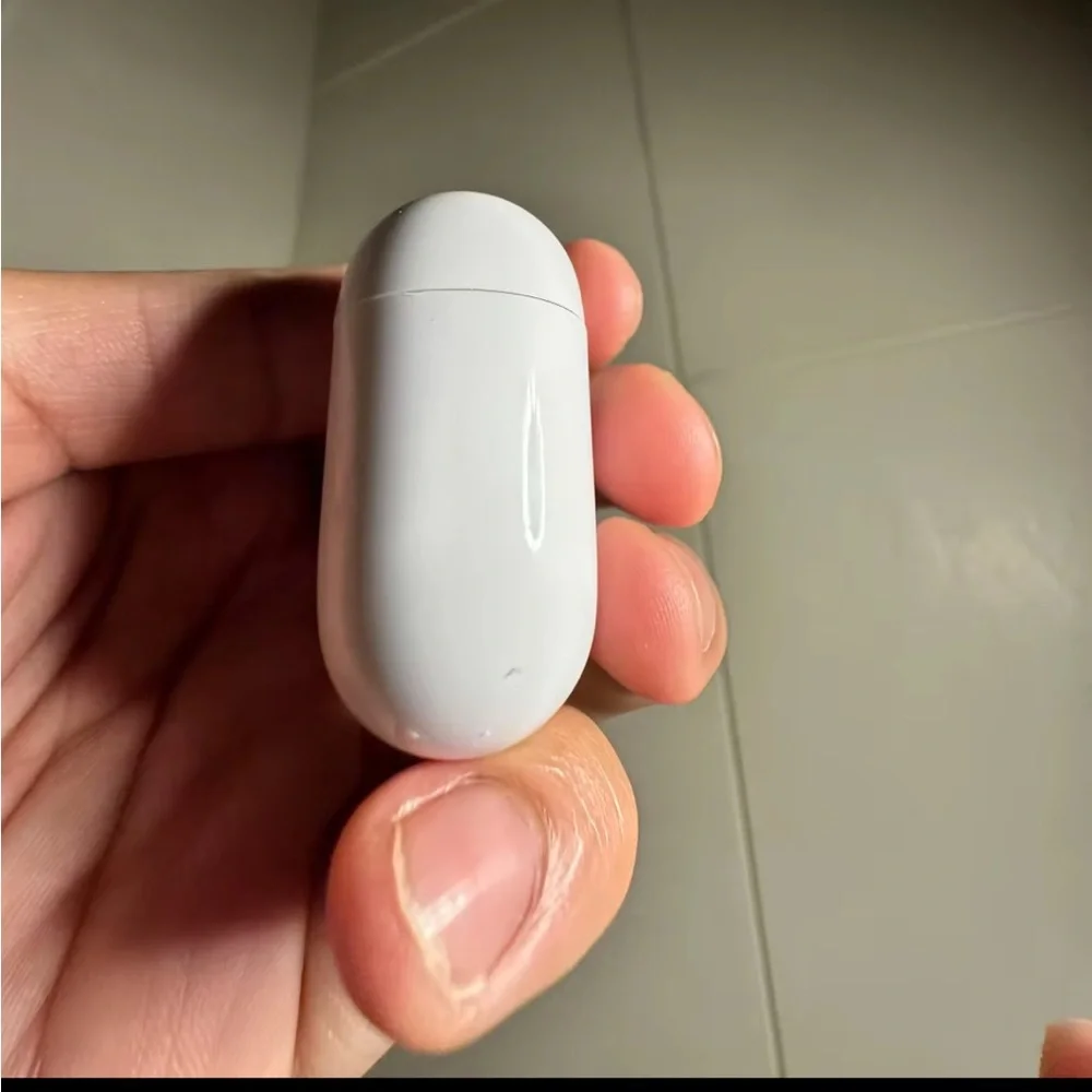 Apple Wireless Earbuds with Charging Case - White